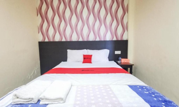 Sangatta Hotel | Budget-Friendly Stay at RedDoorz near Kantor PLN Sangatta
