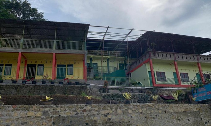 Pardamean Ajibata Hotel | Family-Friendly Stay at RedDoorz near Pelabuhan Ajibata