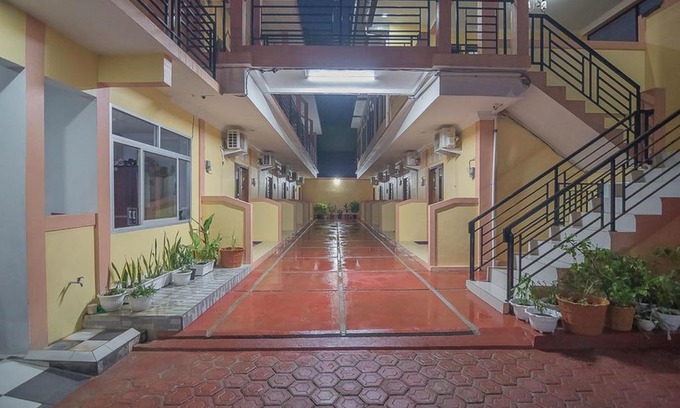 Singkawang House | Budget-Friendly RedDoorz near RSUD Dr. Abdul Aziz