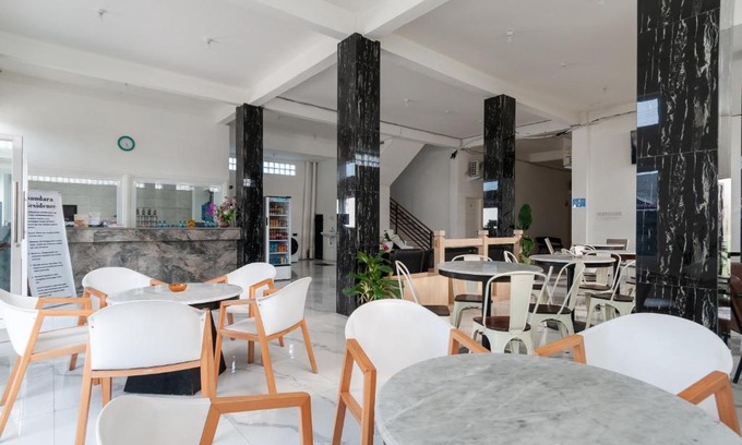 Medan Hotel | Budget-Friendly Stay at RedDoorz Near UISU Teladan Medan