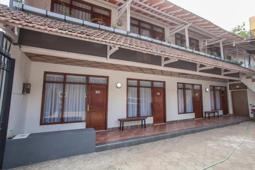 Probolinggo House | Budget-Friendly Stay at RedDoorz @ Panglima Sudirman