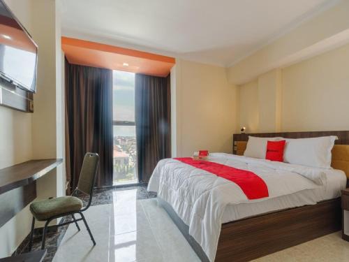 Panakkukang Hotel | Budget-Friendly Stay at RedDoorz Plus @ Boulevard Panakkukang