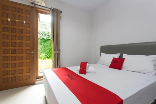 Cilandak House | Budget-Friendly RedDoorz Plus Near Cilandak Town Square