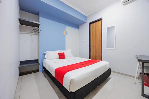 Gandaria-selatan House | Guest-Rated RedDoorz Plus: Family-Friendly & Accessible Stay