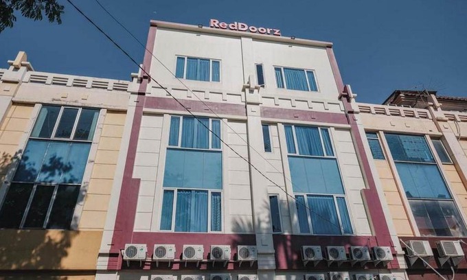 Tangerang House | Budget-Friendly Stay at RedDoorz Plus near Soekarno Hatta