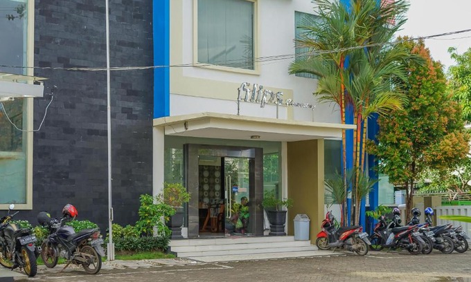 Banjarmasin House | Budget-Friendly RedDoorz Plus with Breakfast in Banjarmasin