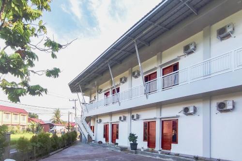 Padang Hotel | RedDoorz Syariah at Djaya Guest House Padang