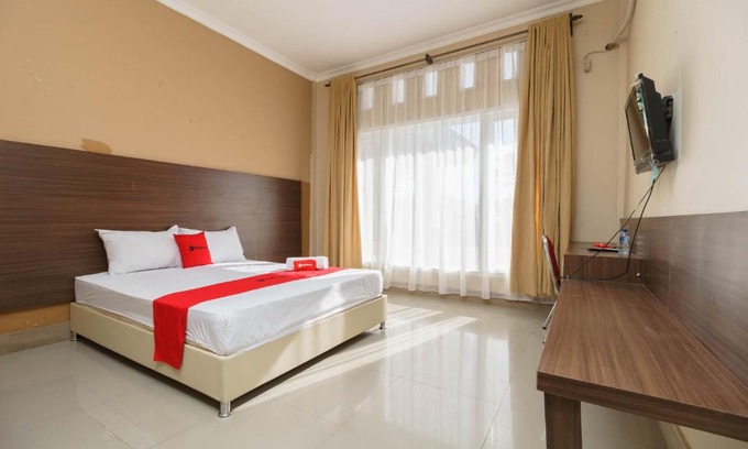 Bengkulu Hotel | Family-Friendly Stay at RedDoorz Syariah Hotel Putri Gading