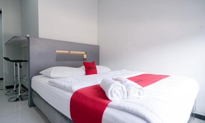 Bandar Lampung Hotel | Family-Friendly Stay at RedDoorz Syariah, Lampung