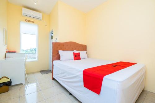 Tulungagung Hotel | Budget-Friendly Stay at RedDoorz Syariah near RSUD Tulungagung