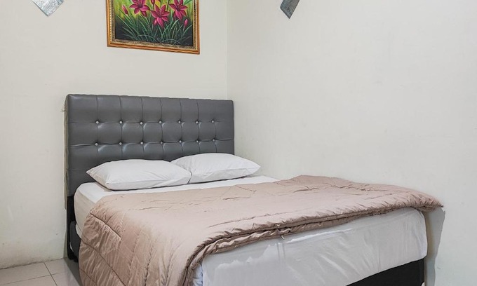 Sungai Penuh Hotel | Family-Friendly RedDoorz Syariah @ Penginapan Citra Alam 2