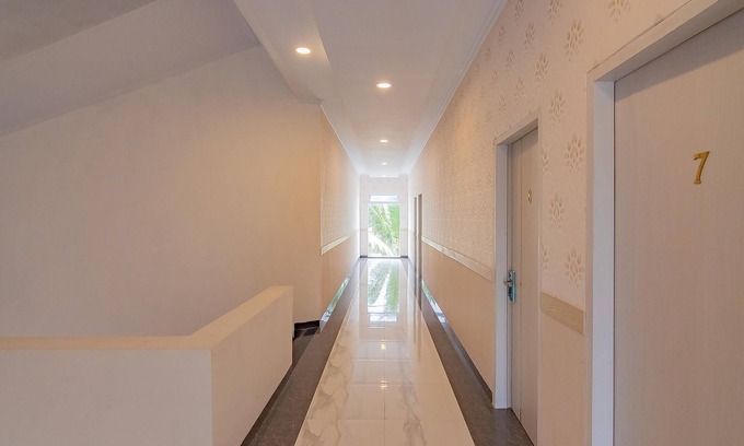 Tasikmalaya Hotel | Unforgettable Stay at RedDoorz Syariah @ Villa Grand Mutiara