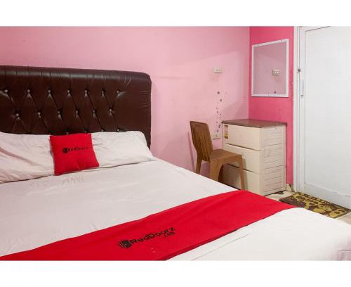 Bandar Lampung Hotel | Budget-Friendly RedDoorz Syariah Near Jalan Urip Sumoharjo