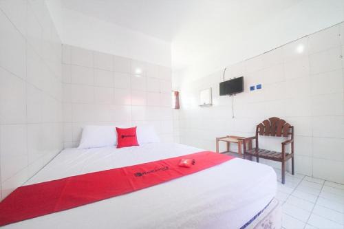 Tretes Hotel | Budget-Friendly Getaway at RedDoorz @ Tretes 2 with Breakfast
