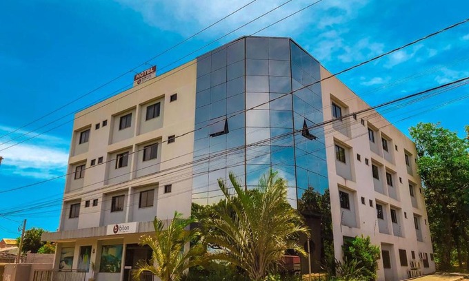 Regiao Norte Hotel | Oceanfront Bliss at Hotel Biton with Pool & Pet-Friendly Options