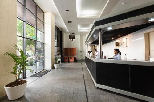Boa Viagem Hotel | Pet-Friendly Rede Andrade Onda Mar with Oceanfront Views