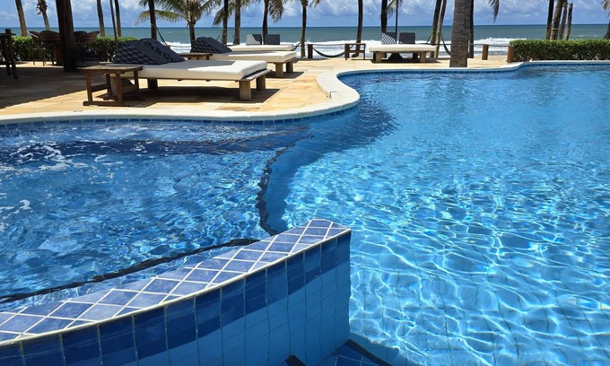 Guajiru Hotel | Ocean View Oasis at Rede Beach with Pool and Spa Amenities