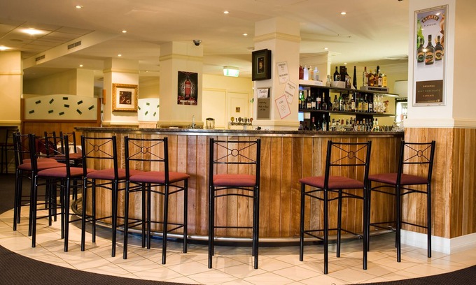 Mount Isa City Hotel | Discover Redearth Hotel: Spa, Restaurant & High Ratings