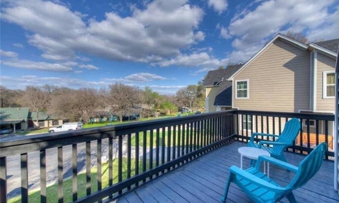South Lamar House | Escape to Redemption: Pet-Friendly Haven in South Austin