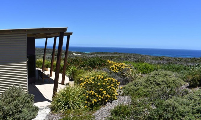 Redgate Villa | Cozy Redgate Beach Escape with Oceanfront Views