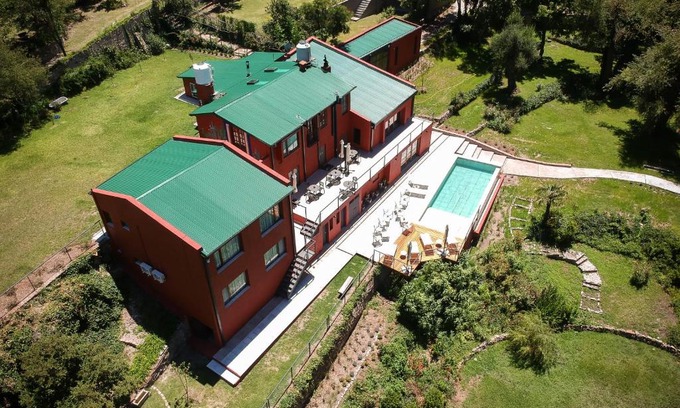Cruz Chica Hotel | Relax at Redil del Paraíso: Pool, Hot Tub & Breakfast Included