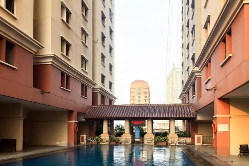 Chinatown Apartment | Family-Friendly Stay at RedLiving Apartemen Mediterania