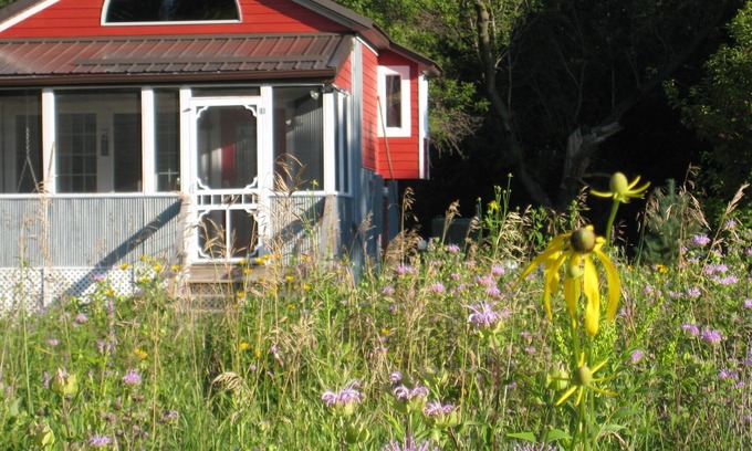 Redpath Cottage | Redpath Retreat: Experience Quiet Prairie Beauty & Comfort