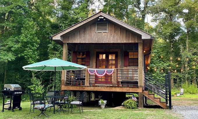 Redwood Cabin | Redwood Cabins MS - Close to Vicksburg, MS & River