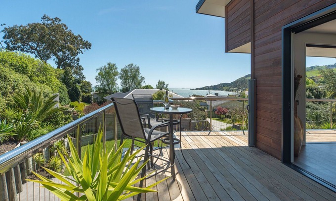Atawhai House | Redwood Retreat - Perfect Family Home in Beautiful Atawhai, Nelson