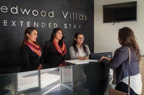 La Libertad Hotel | Pet-Friendly Redwood Villas with Pool in San Luis Potosi