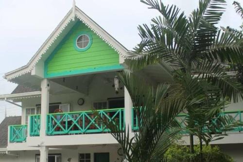 Bon Accord Village Villa | Reefside Villa: Oceanview Bliss with Pool & 10/10 Reviews