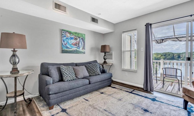 North Shore Apartment | Family-Friendly Retreat at Reel Simple with Pool Access