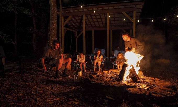 Lupton City House | Relax at Reels Cove with Spa, Hot Tub & Family-Friendly Fun