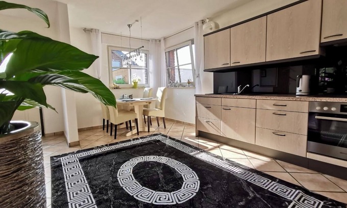 Rees Condo | Discover Reeser Schatzkästchen Ferienwohnung: Pet Friendly Stay