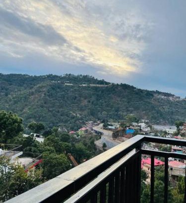 Kumarhatti Apartment | Reeta Niwas Solan: Pet-Friendly Haven with Top Guest Ratings