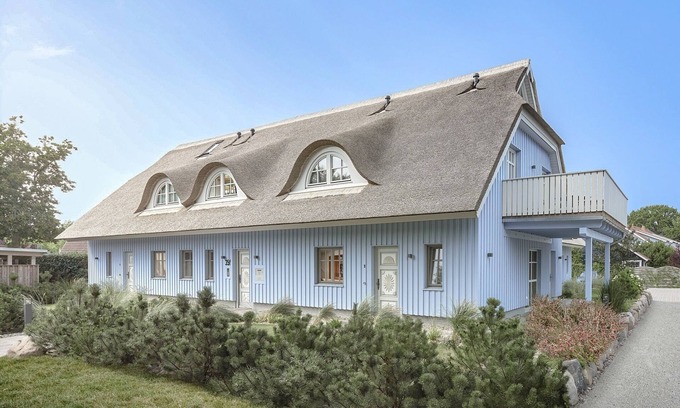 Ostseebad Prerow Apartment | Discover ReetTraum: Top-Rated with Family-Friendly Amenities