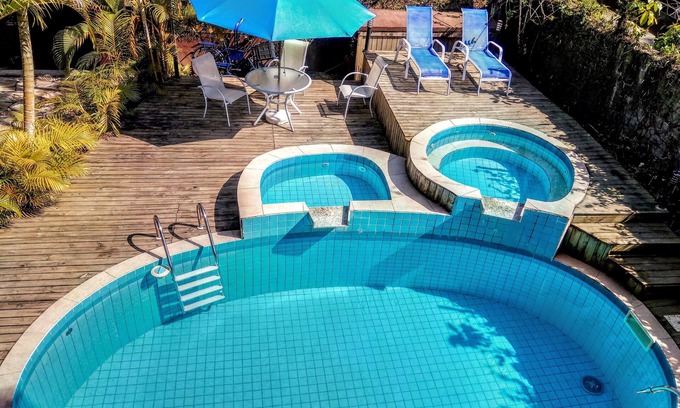 Sao Sebastiao Apartment | Inviting Refúgio de Camburi: Pet-Friendly with Pool & Spa