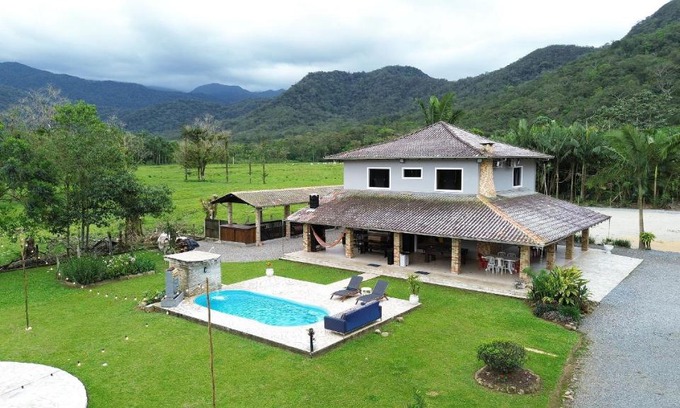 Joinville House | Getaway at Refúgio na Estrada Bonita - Joinville, Pet Friendly