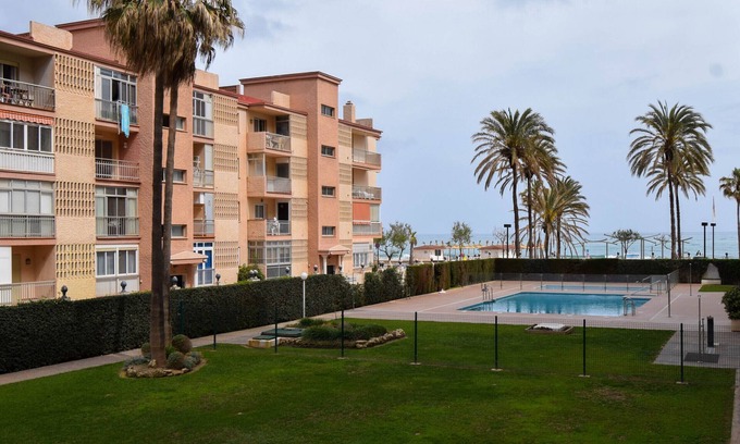 Torreblanca Apartment | Beachside Apartment with Pool and Padel Club in Los Boliches