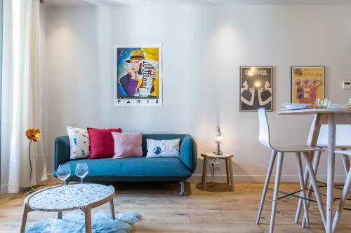 Gambetta Apartment | Elegant 1 Bedroom Retreat in Downtown with Family Amenities