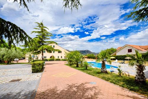 Pergusa House | Elegant Villa in Enna with Private Pool & Pet-Friendly Amenities