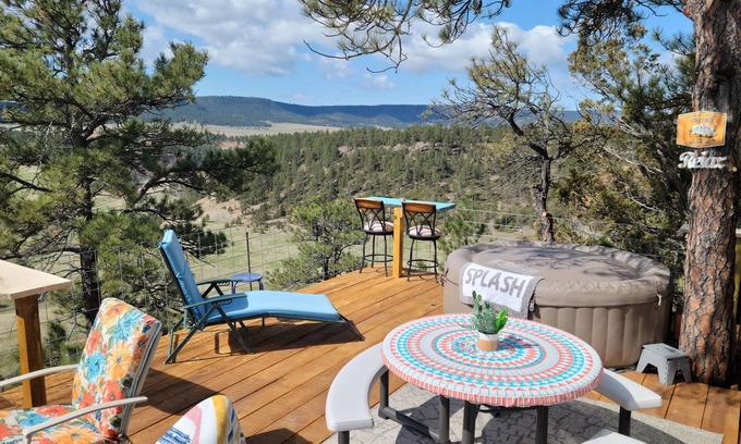 Hot Springs House | Relaxing Reflection RV with Hot Tub and Canyon Overlook