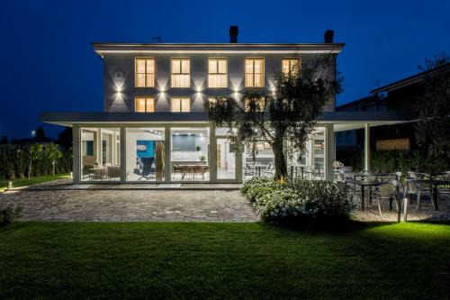 Toscolano Maderno Hotel | Oceanfront Escape at Reflection Boutique Hotels - 9.8 Rated