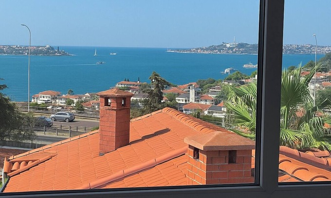 Ortakoy Hotel | Refletion of the Bosphorus