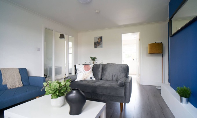 Hogganfield Apartment | Modern Family-Friendly Apartment in the Heart of Glasgow