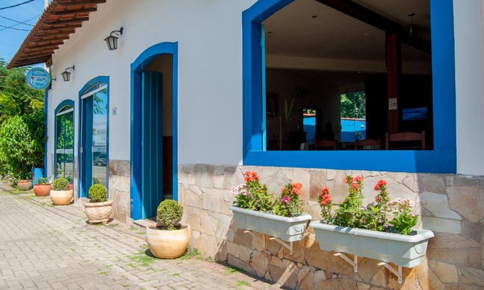 Pontal Hotel | Oceanfront Comfort at Refron du Mar Pousada Paraty