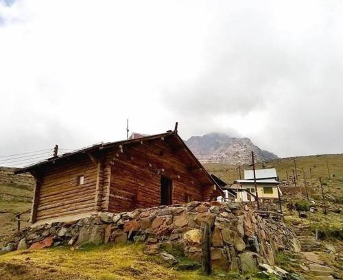 Potrerillos Ski Chalet | Family-Friendly Retreat at Refu Denahi with Kitchen Access