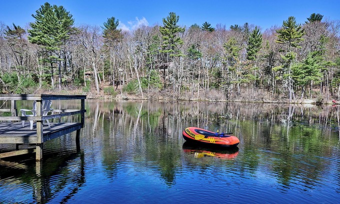 Glen Spey House | Experience Lakeside Oasis: 10/10 Rating & Scenic Views