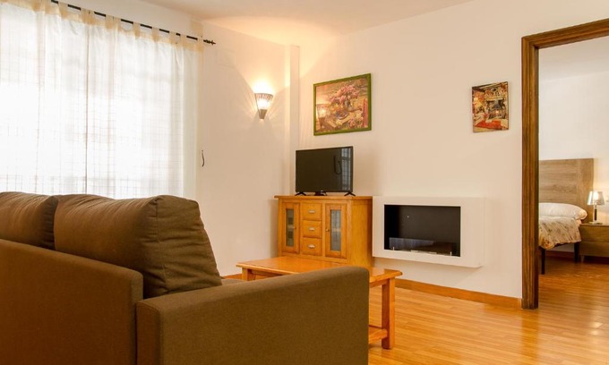 Incles Apartment | Explore Refugi d'Inclès: Cozy Stay for Families & Pets