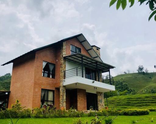 Santa Rosa de Cabal Ski Chalet | Cozy Chalet Retreat: Pet and Child Friendly Amenities